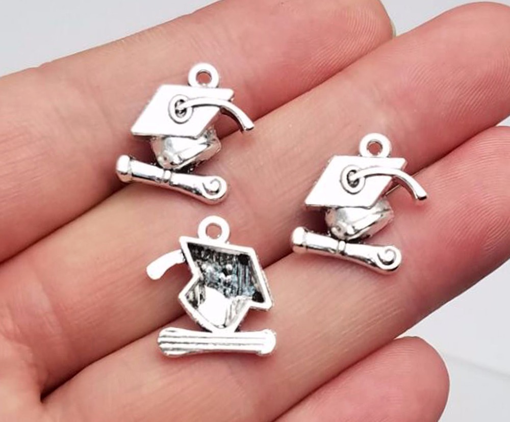 Jewelry Making Diploma - 40pcs/Lot--17x16mm Antique Silver Plated Graduation Cpa