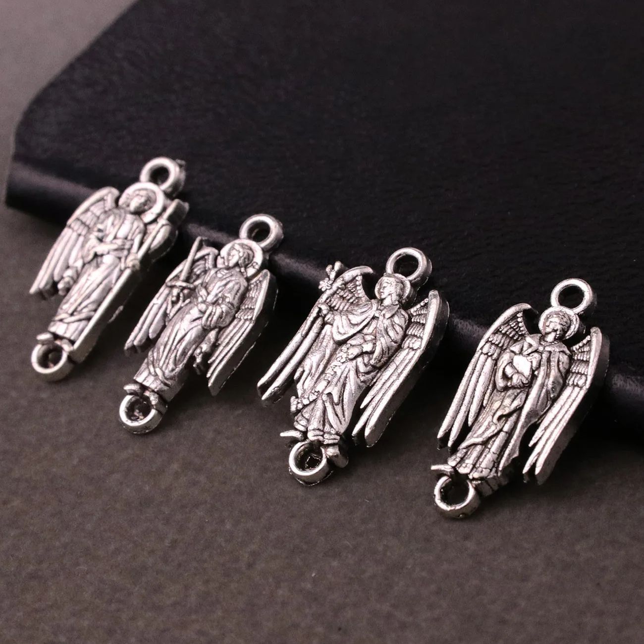 4Pcs The Archangel Medal Chris - Jewelry Making Michaels recension och pris