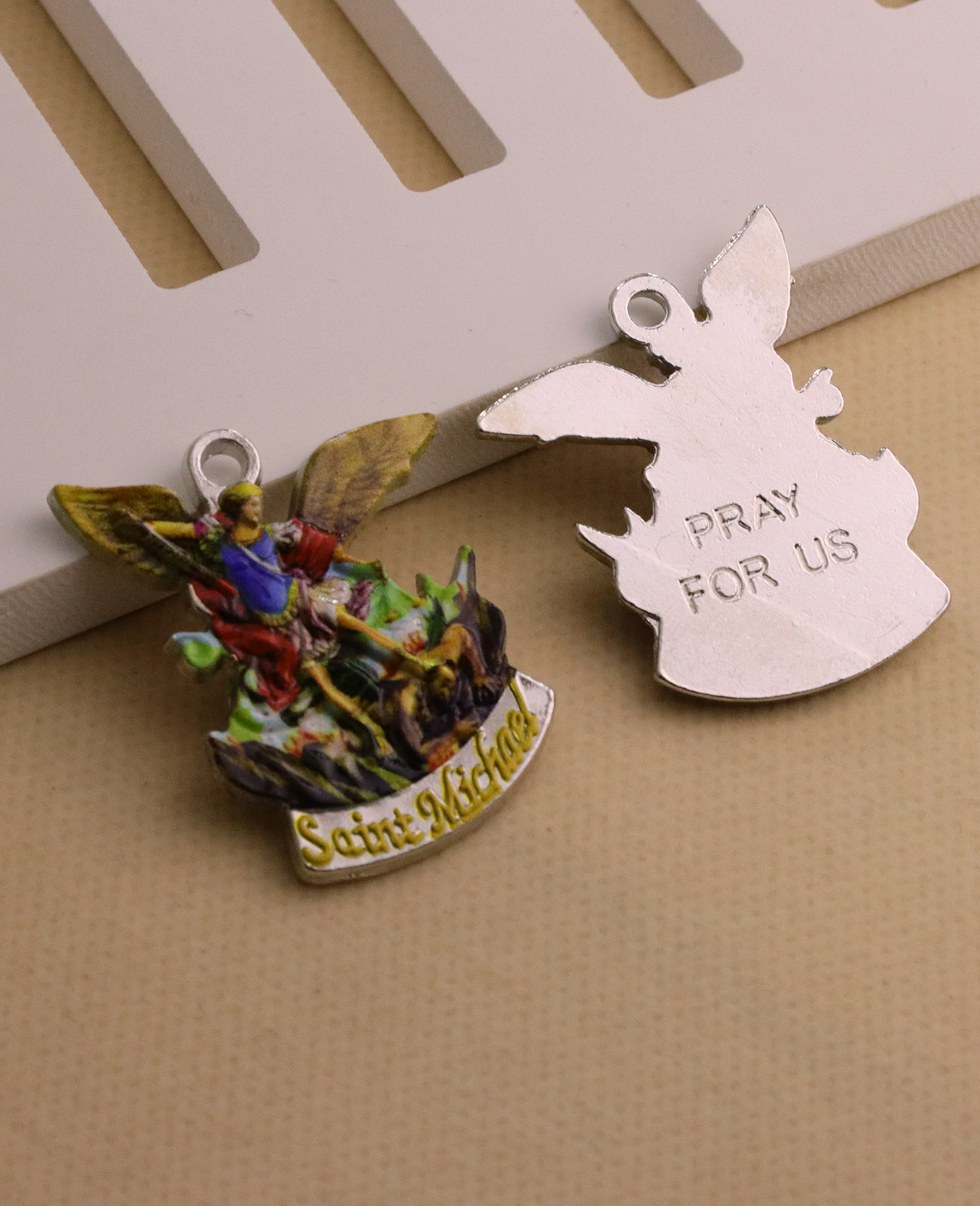 3Pcs Christian Saint Michael C - Jewelry Making Michaels recension och pris