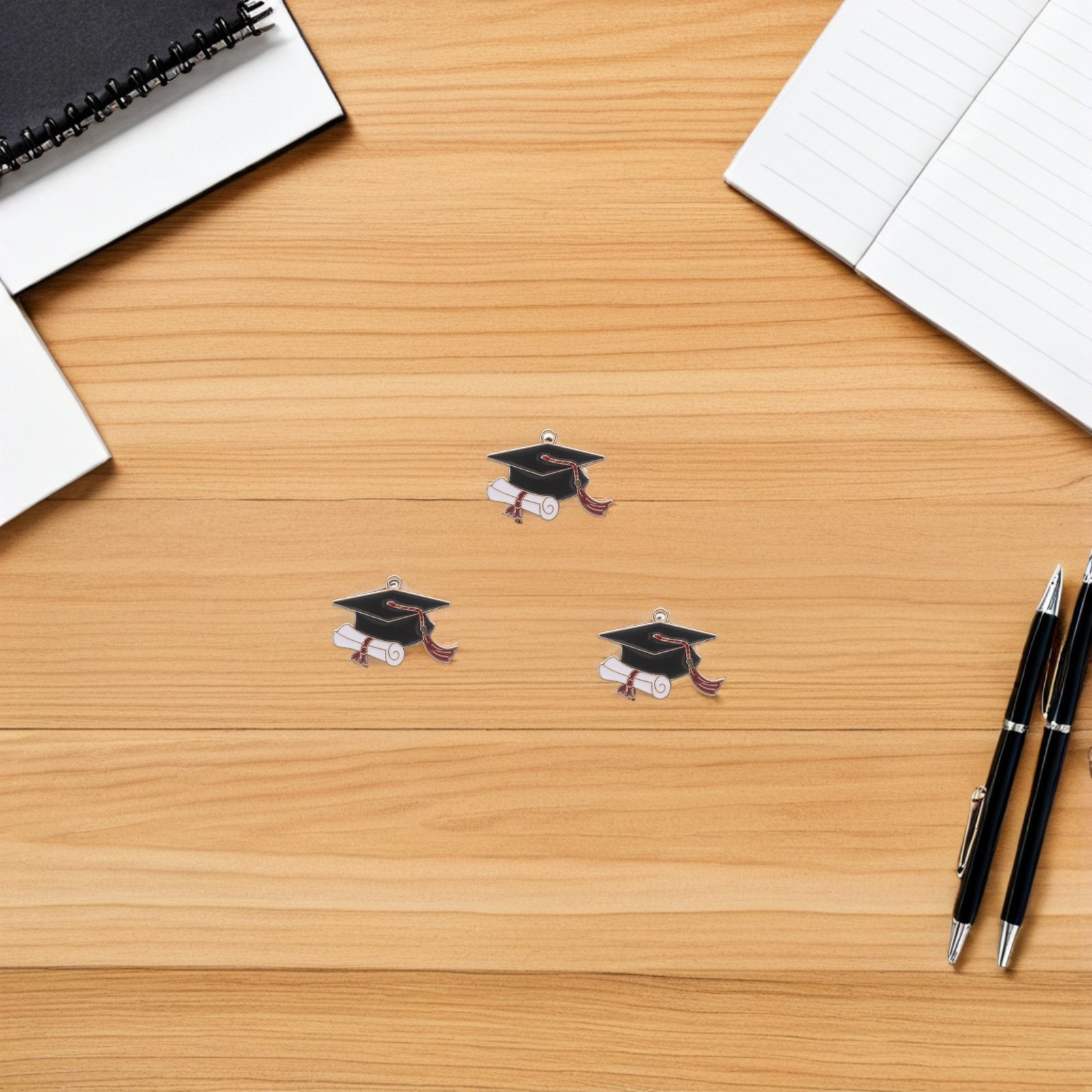 50Pcs Graduation Cap Charms Al - Jewelry Making Diploma recension och pris