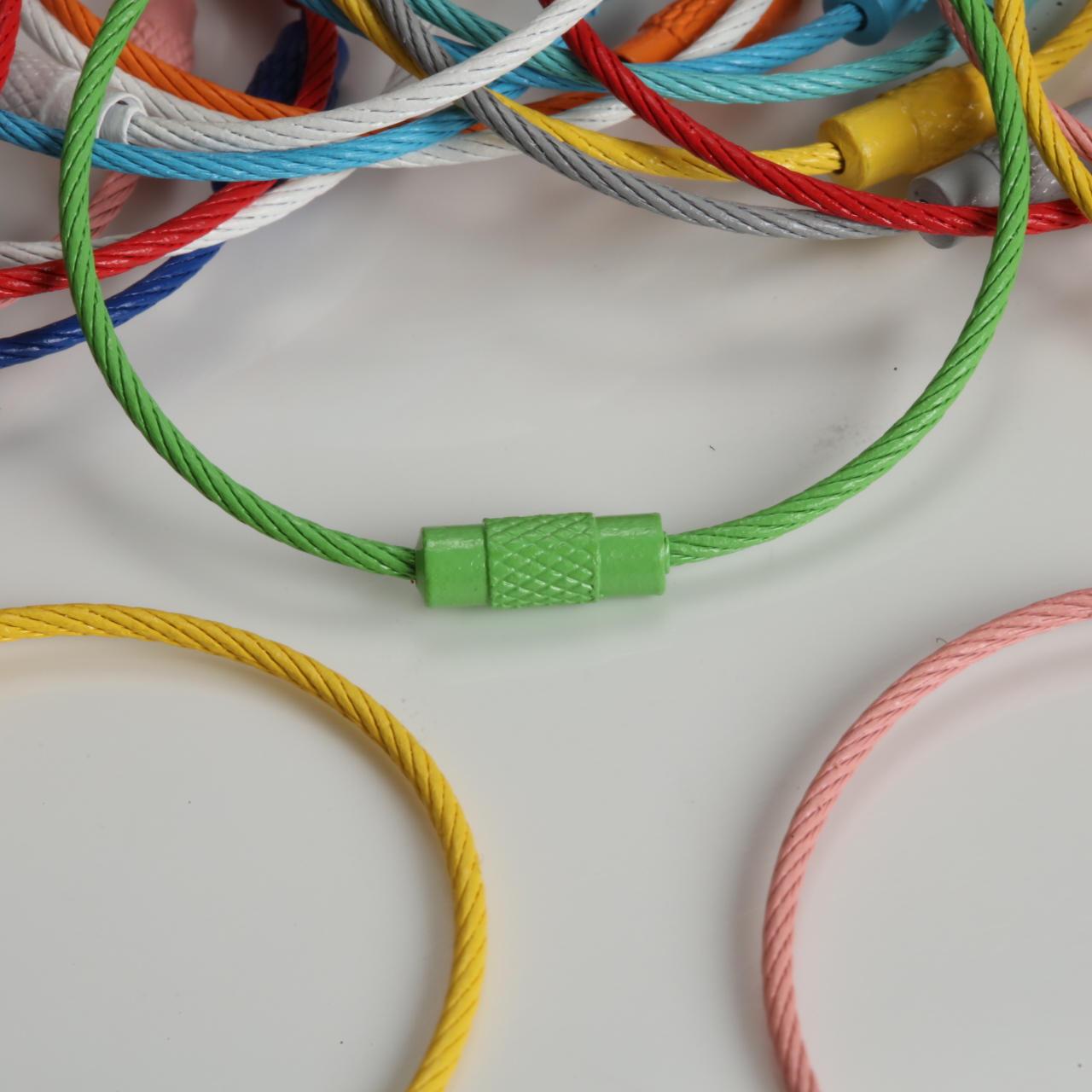 Multicolor Paint Coated Steel  - Jewelry Making Wire recension och pris